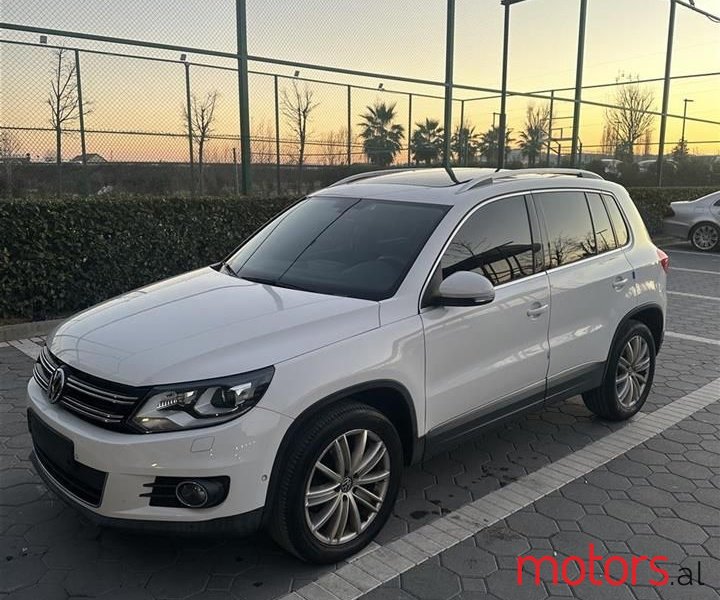 2014' Volkswagen Tiguan photo #5