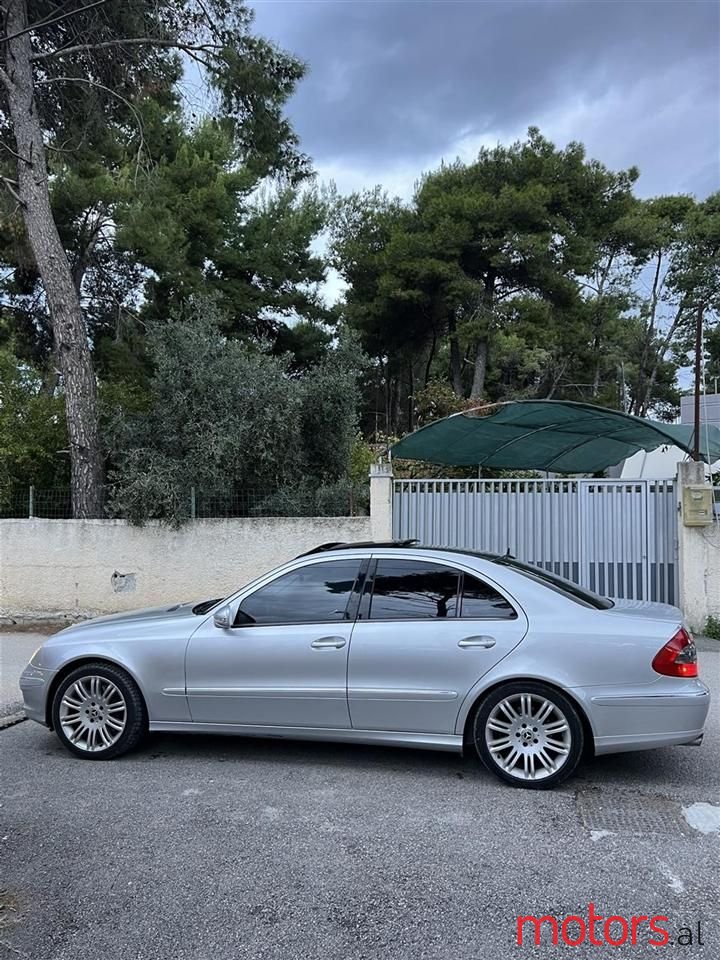 2008' Mercedes-Benz E 280 photo #3