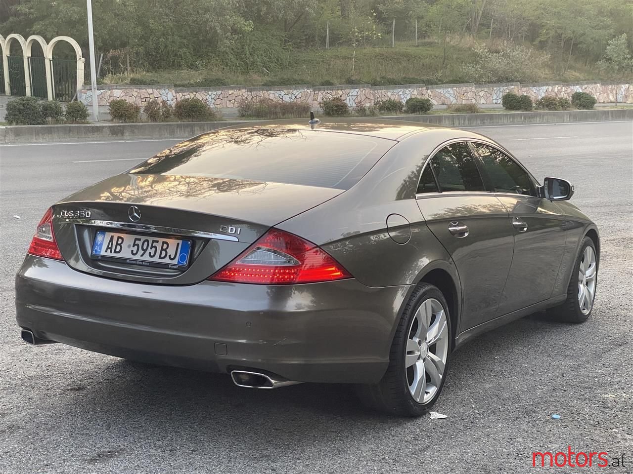 2010' Mercedes-Benz CLS 350 photo #5