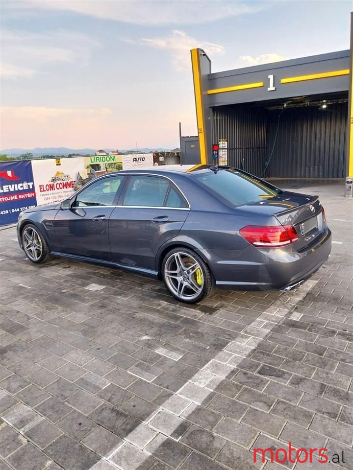 2011' Mercedes-Benz E 63 AMG photo #3