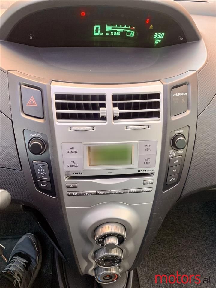 2006' Toyota Yaris photo #4