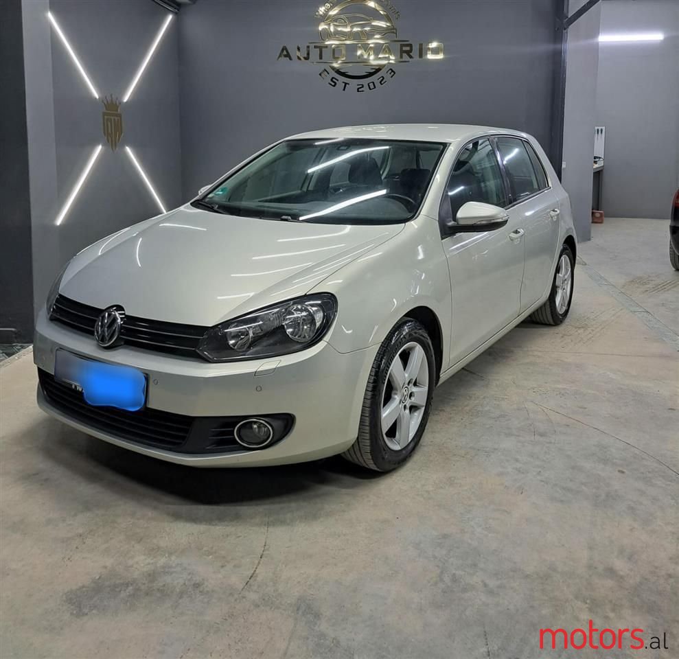 2010' Volkswagen Golf photo #1