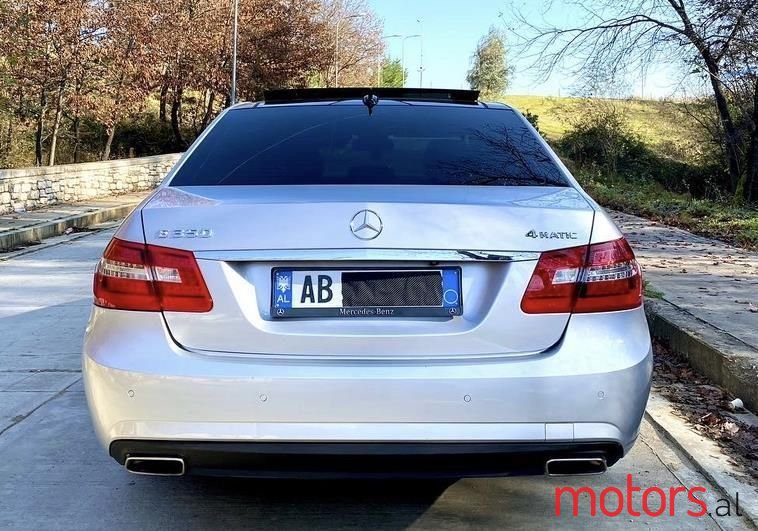 2010' Mercedes-Benz E 350 photo #4