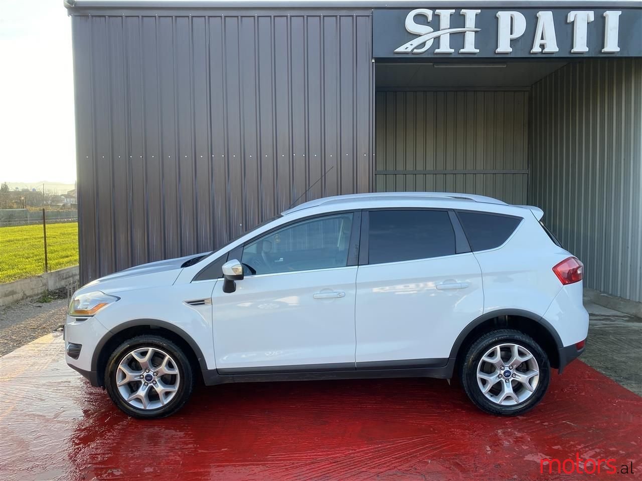 2011' Ford Kuga photo #5