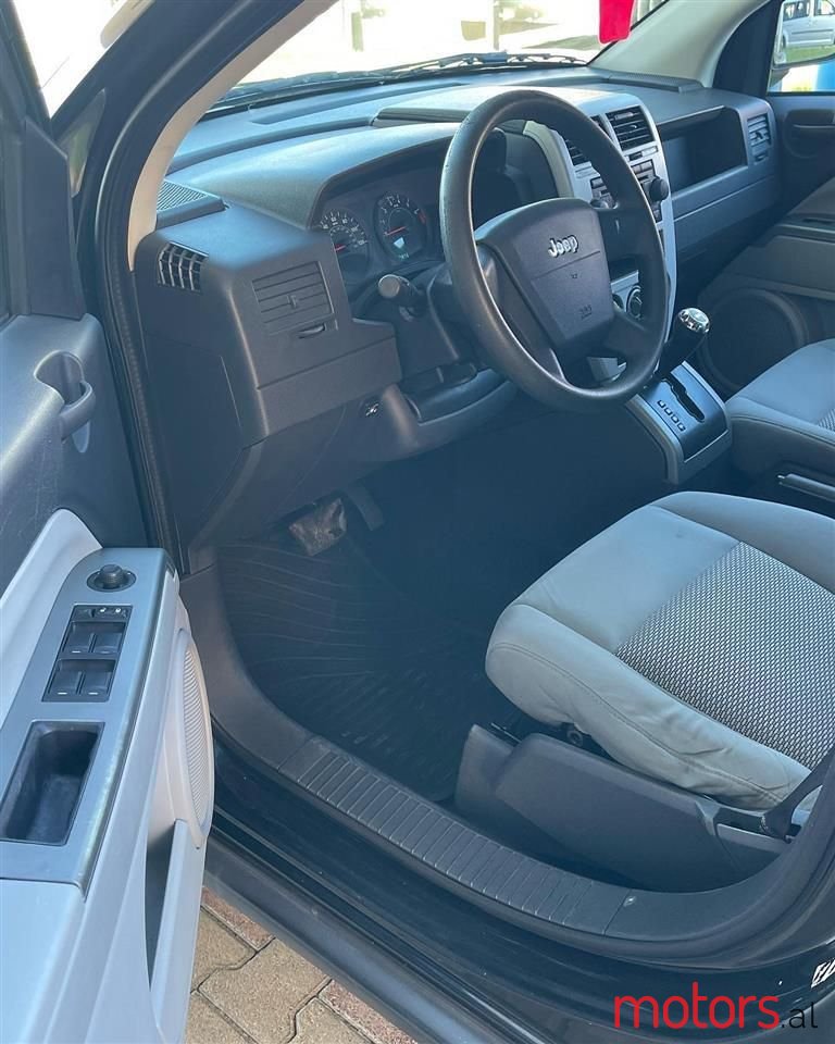 2008' Jeep Compass photo #3