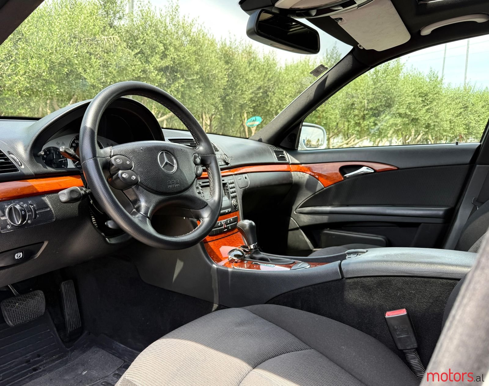 2007' Mercedes-Benz E 220 photo #3