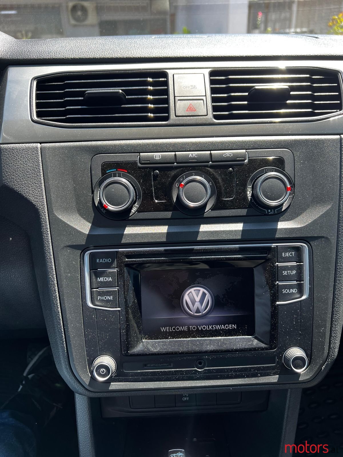 2016' Volkswagen Caddy photo #2