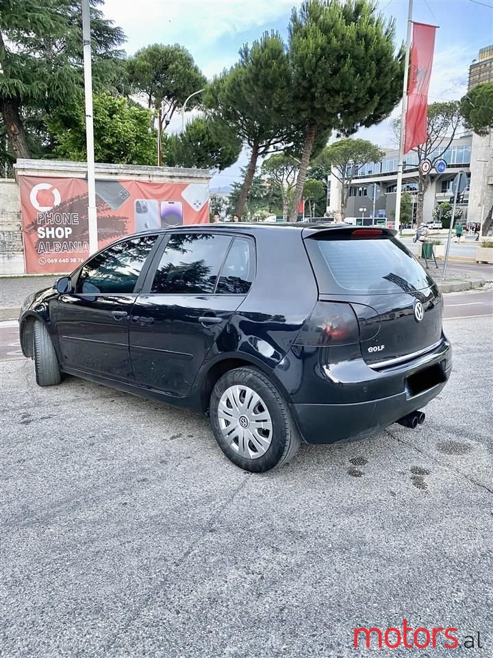 2005' Volkswagen Golf photo #4