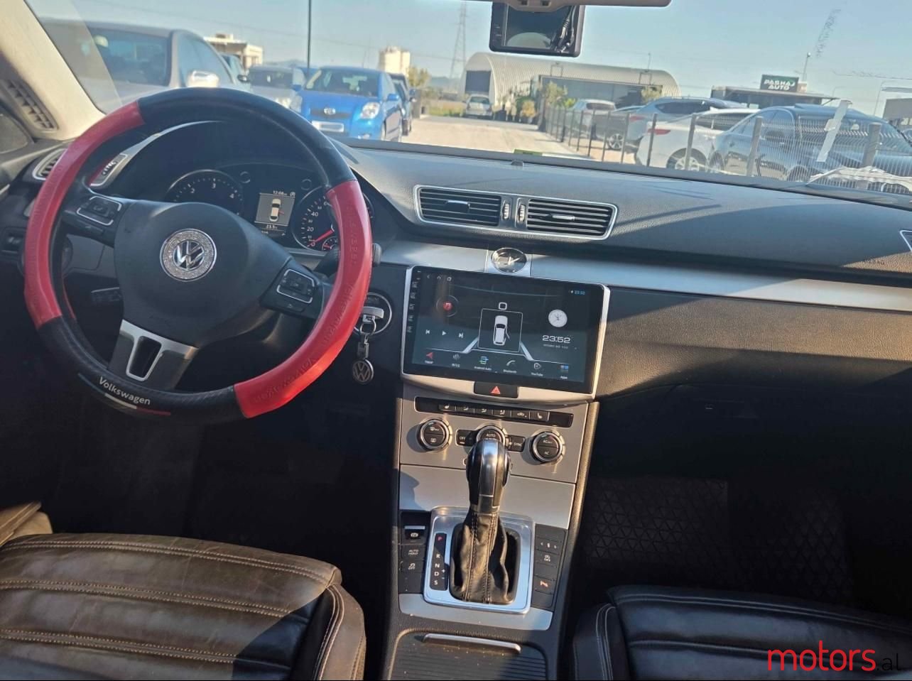 2013' Volkswagen Passat photo #6