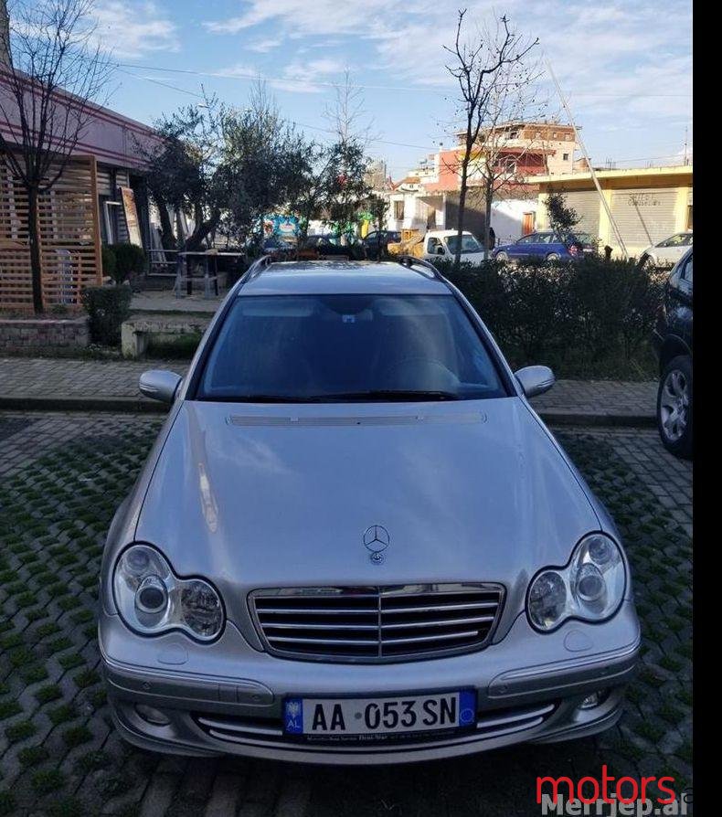 2005' Mercedes-Benz C 240 photo #1