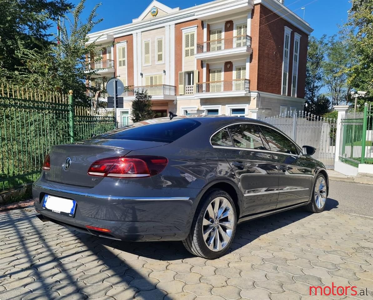 2013' Volkswagen photo #2