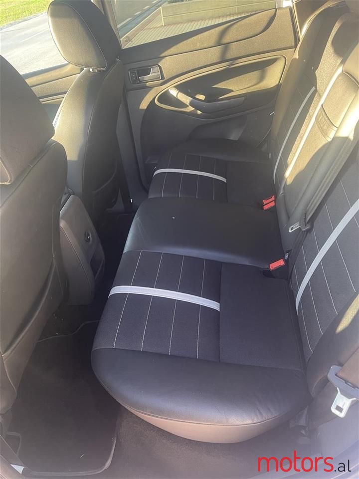 2011' Ford Kuga photo #2