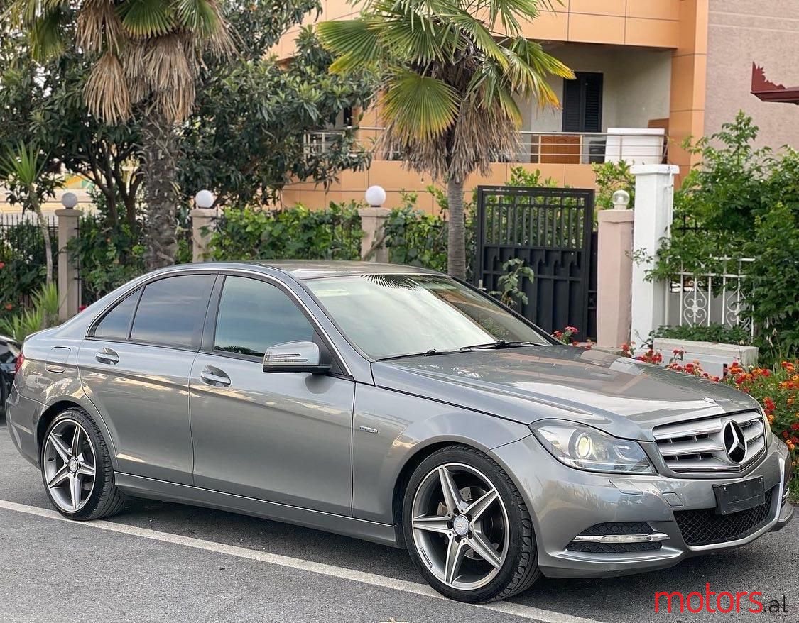 2011' Mercedes-Benz C 220 photo #1