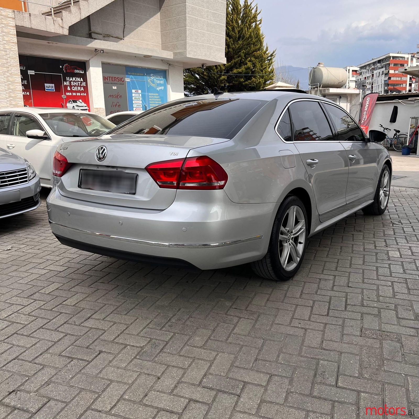 2015' Volkswagen Passat photo #6