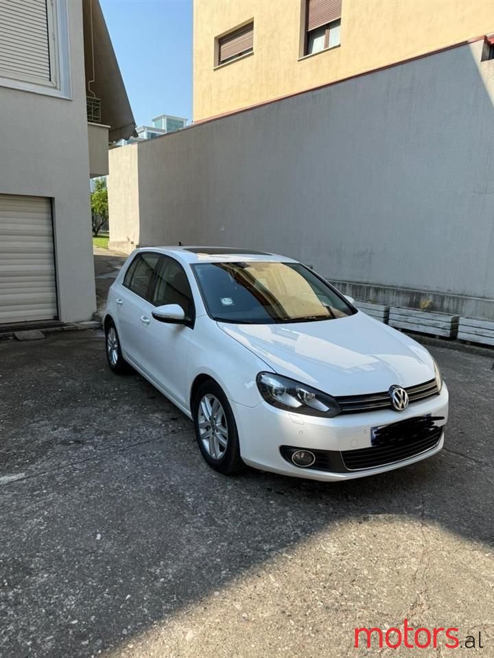 2012' Volkswagen Golf photo #1