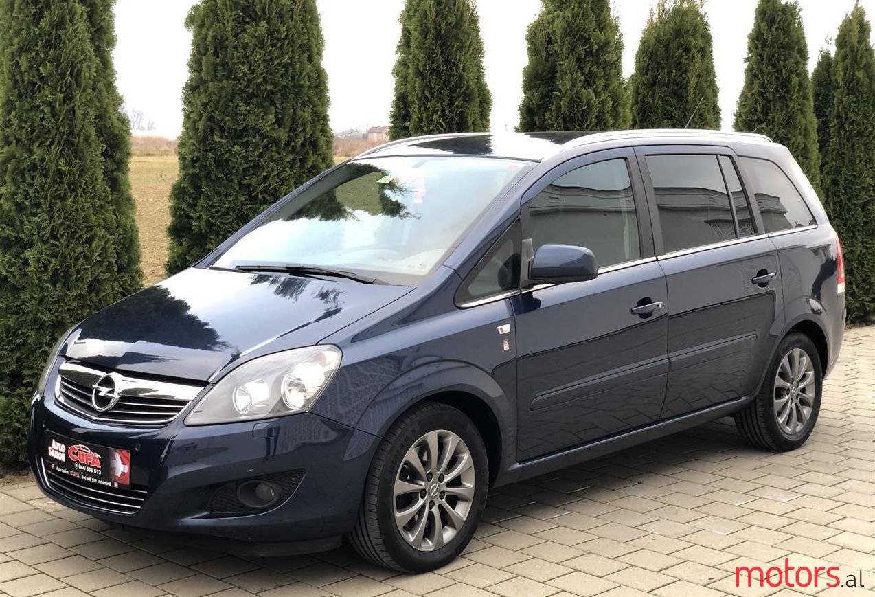2011' Opel Zafira photo #1