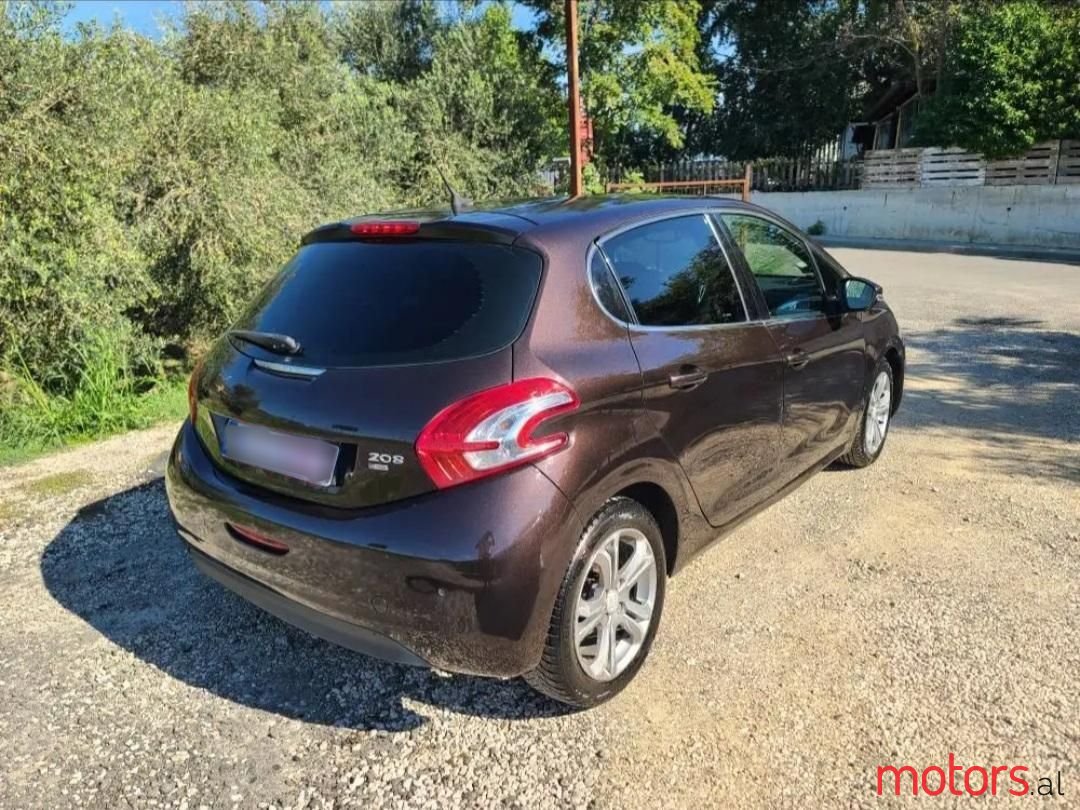 2013' Peugeot 208 photo #3
