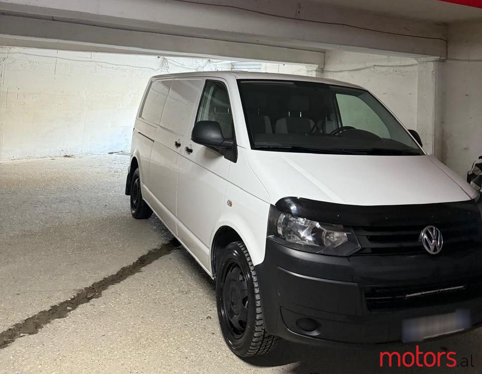 2015' Volkswagen T6 Transporter photo #3