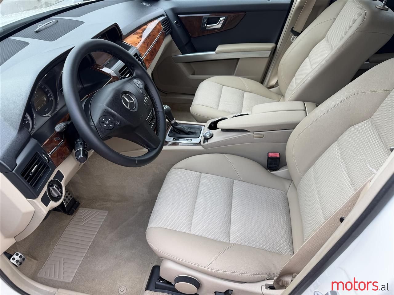 2010' Mercedes-Benz GLK 220 photo #4