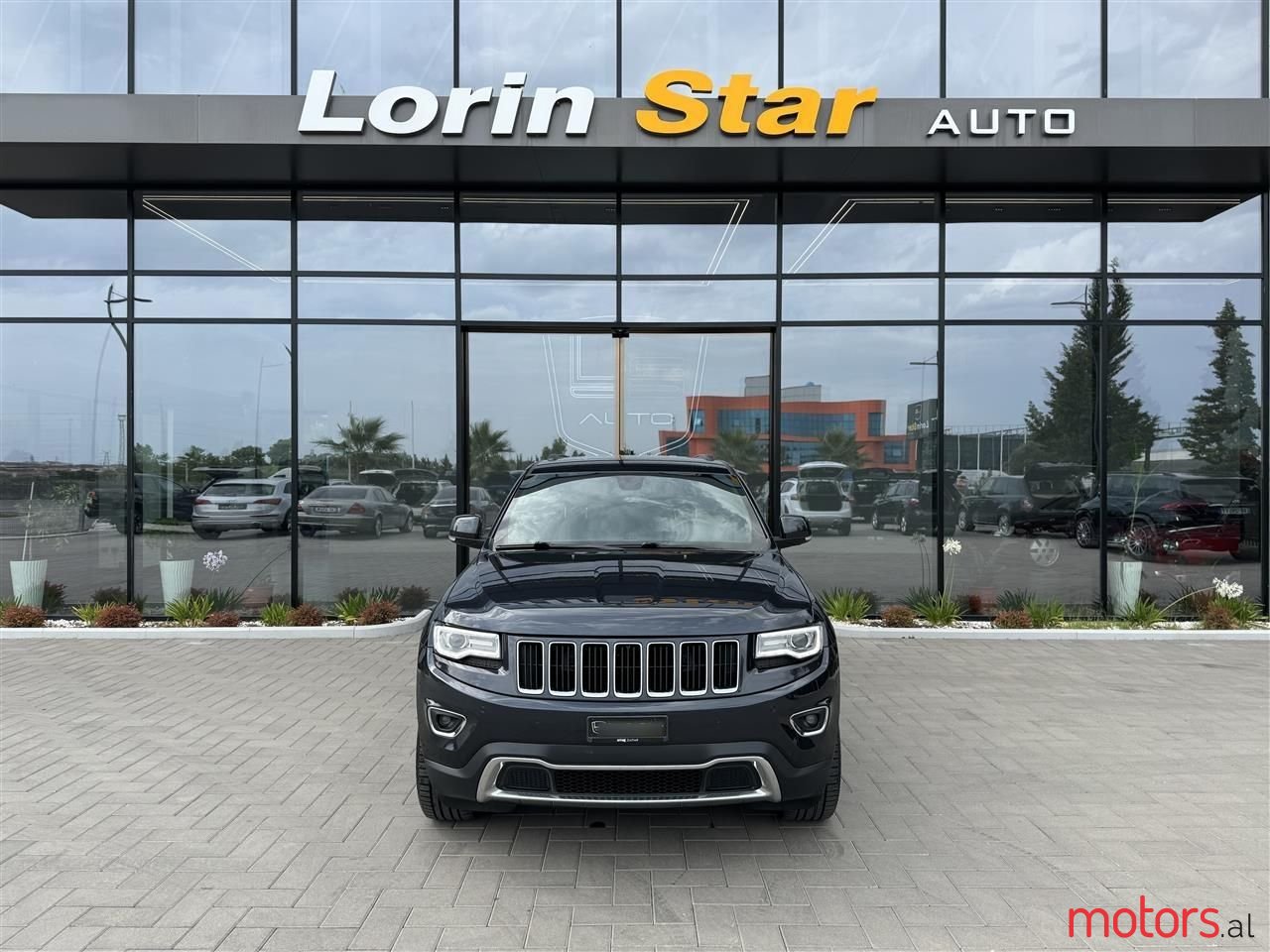 2014' Jeep Grand Cherokee photo #1