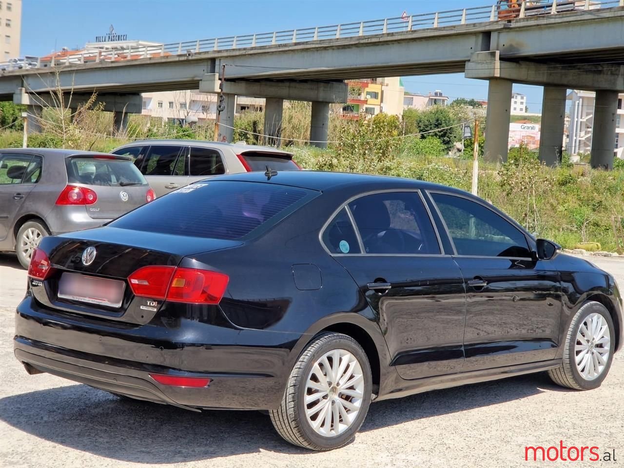2012' Volkswagen Jetta photo #2