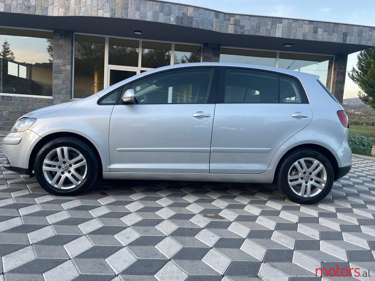 2008' Volkswagen Golf Plus photo #1