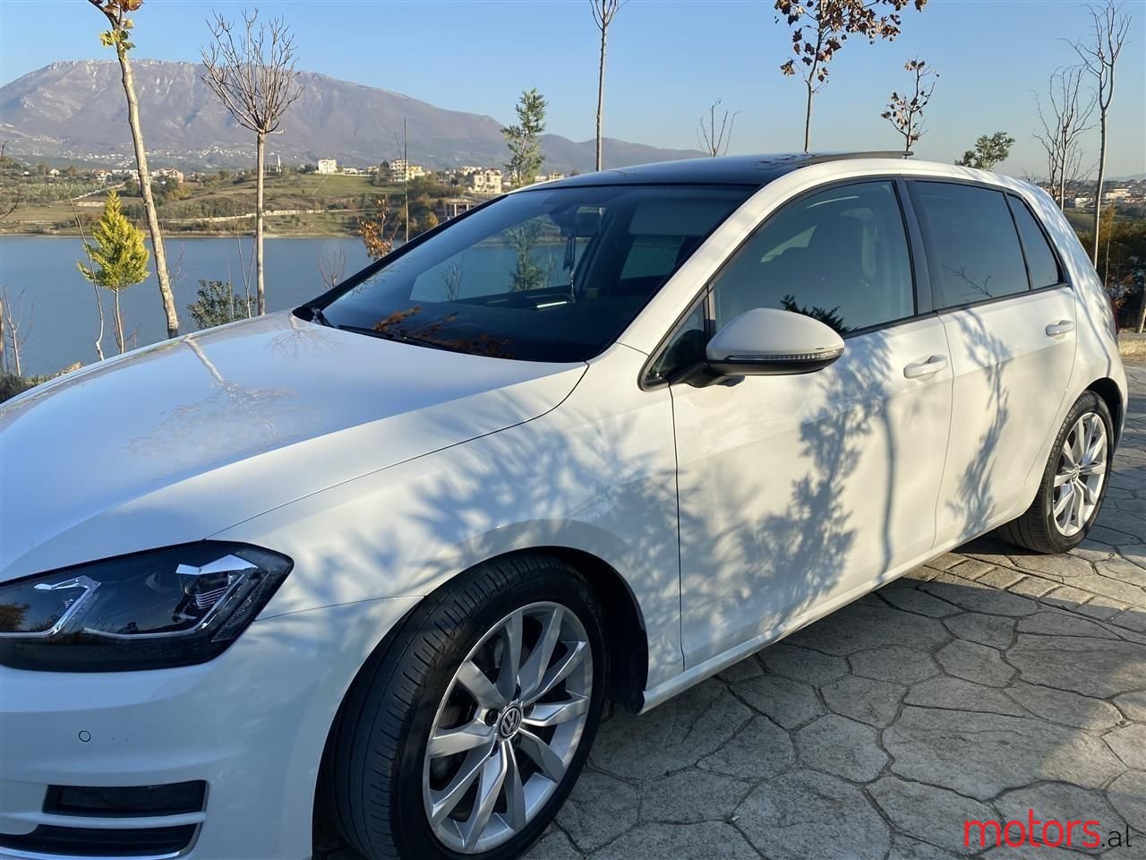 2016' Volkswagen Golf photo #5