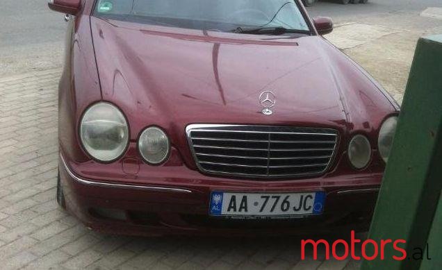 2001' Mercedes-Benz E-Class photo #1