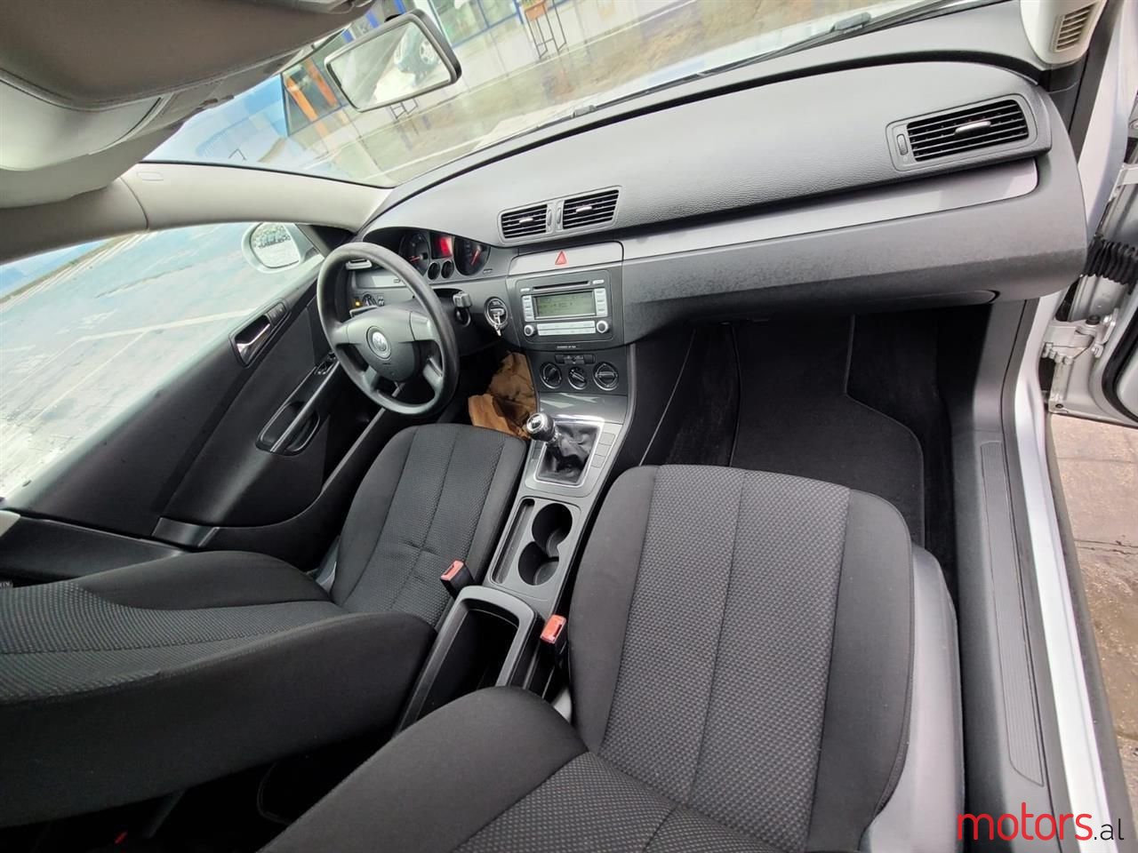 2007' Volkswagen Passat photo #6