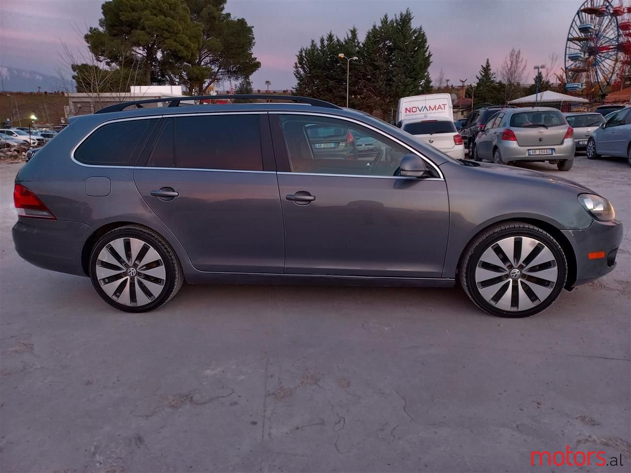 2013' Volkswagen Golf photo #6