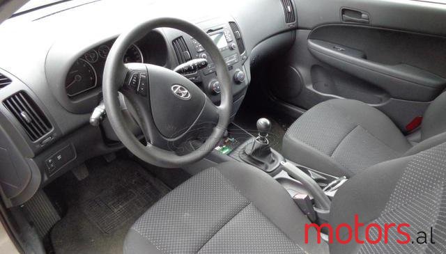 2010' Hyundai i30 photo #1
