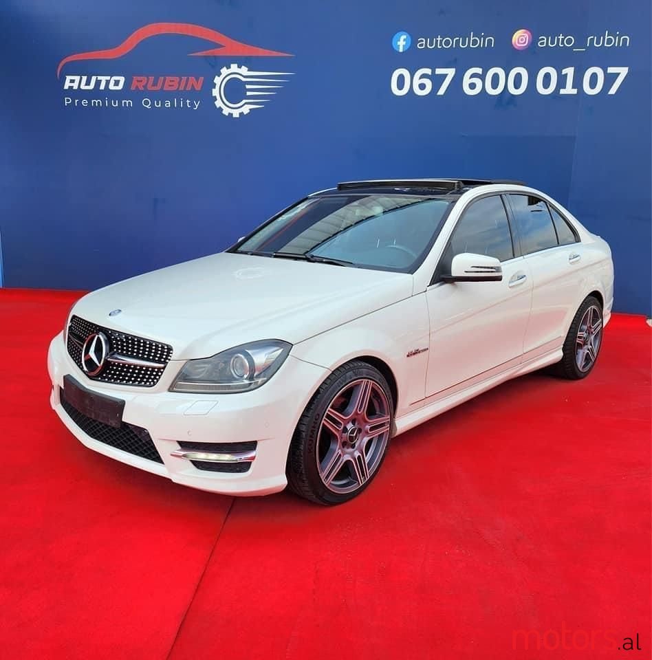 2013' Mercedes-Benz C 220 photo #1