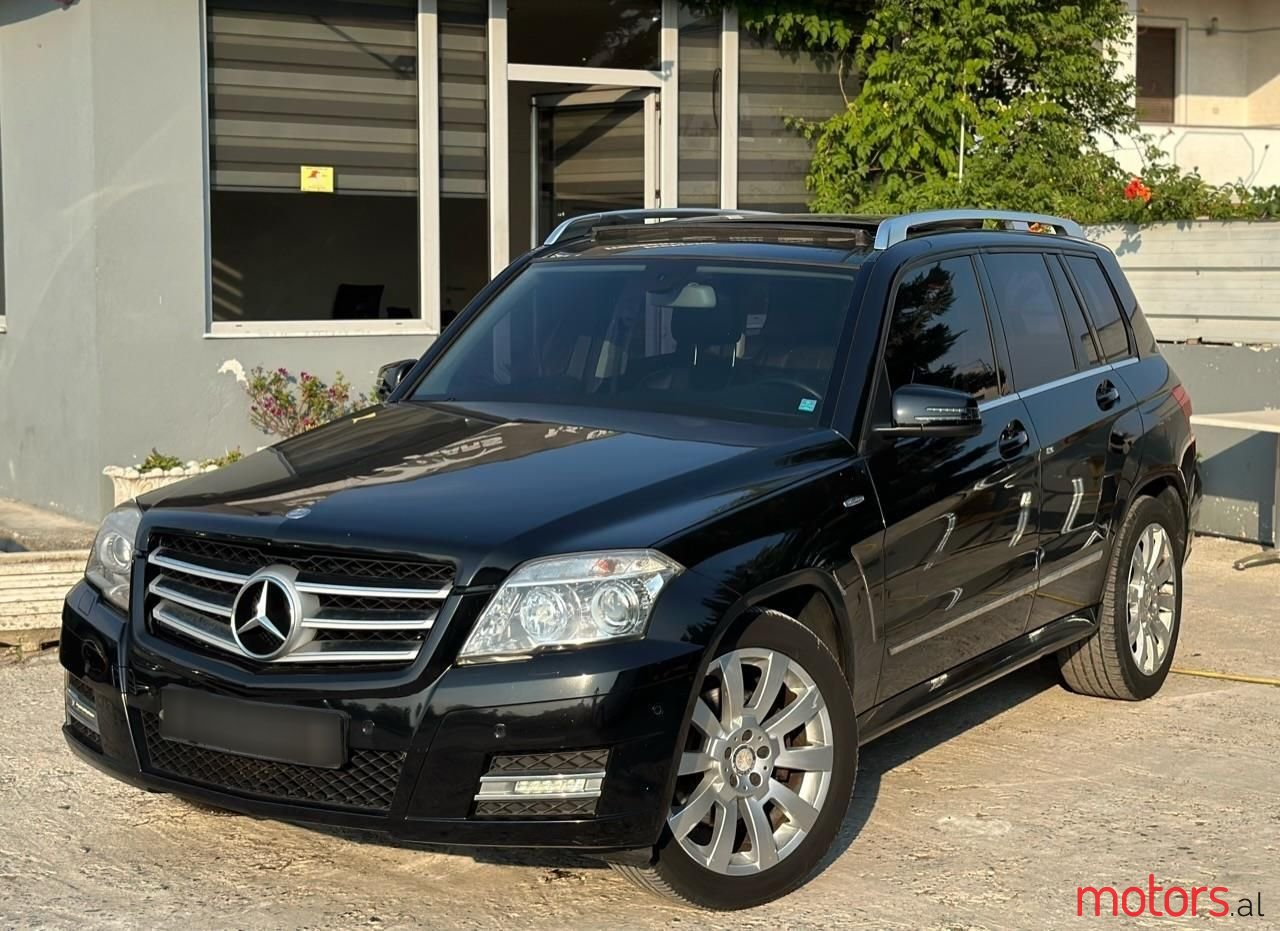 2011' Mercedes-Benz GLK 220 photo #1