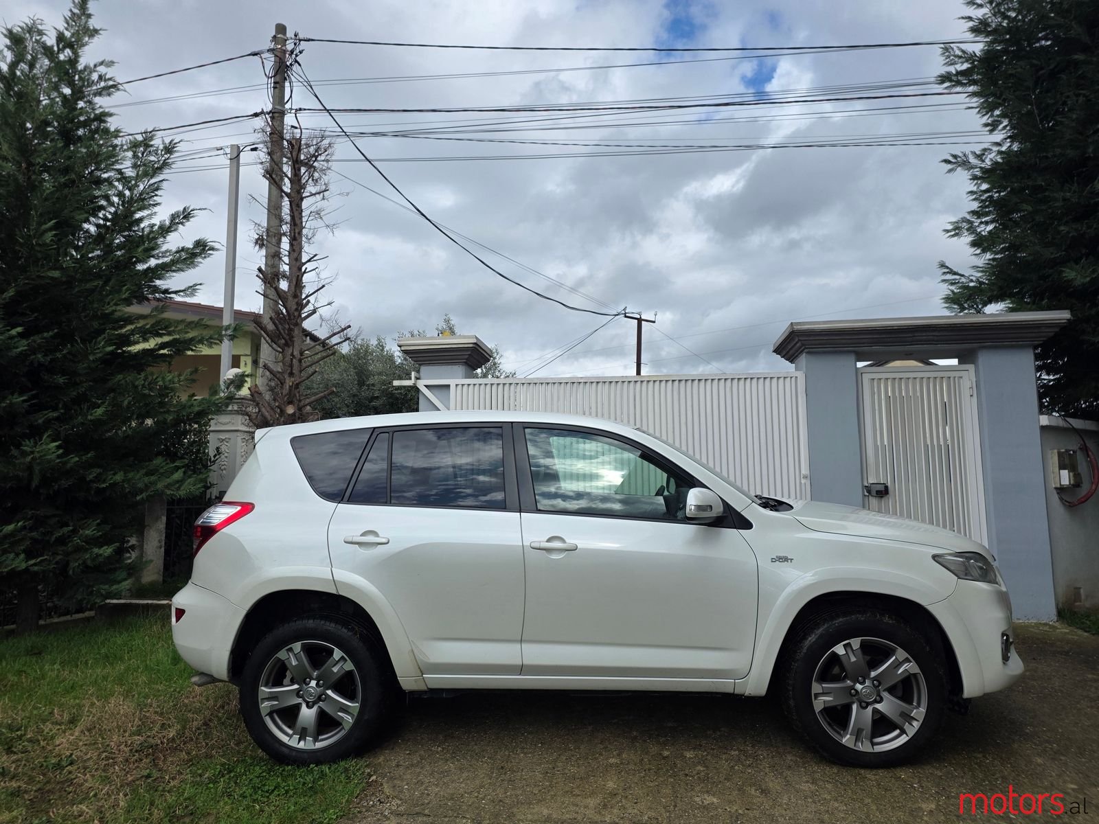 2010' Toyota RAV4 photo #2