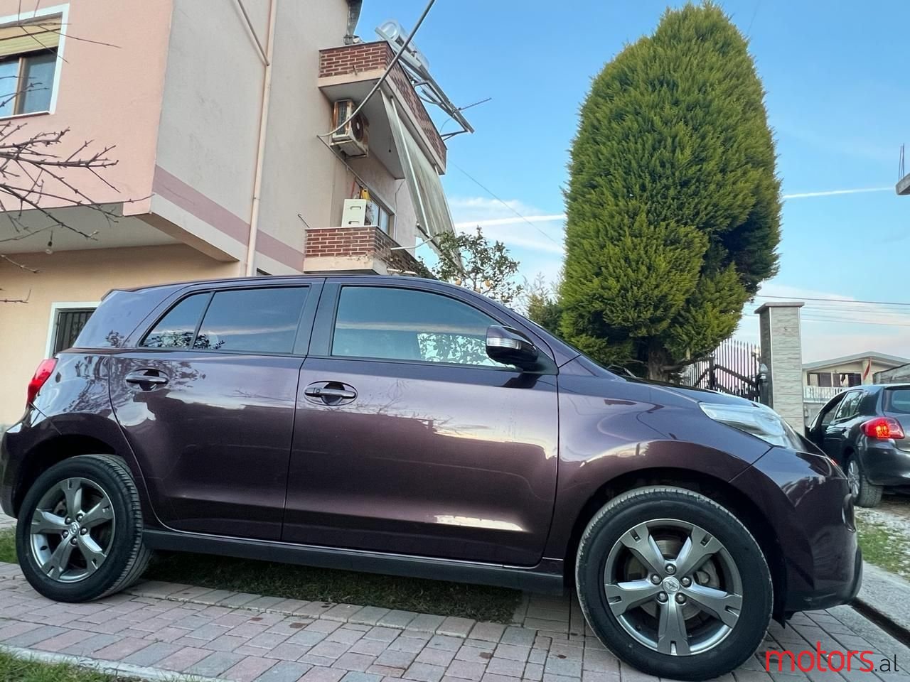 2010' Toyota Urban Cruiser photo #3