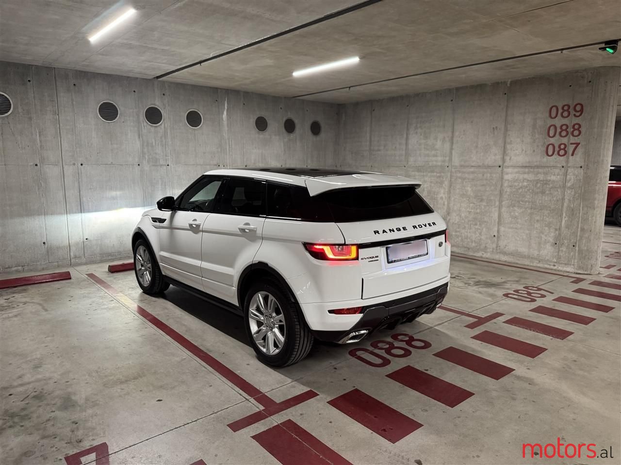 2016' Land Rover Range Rover Evoque photo #6