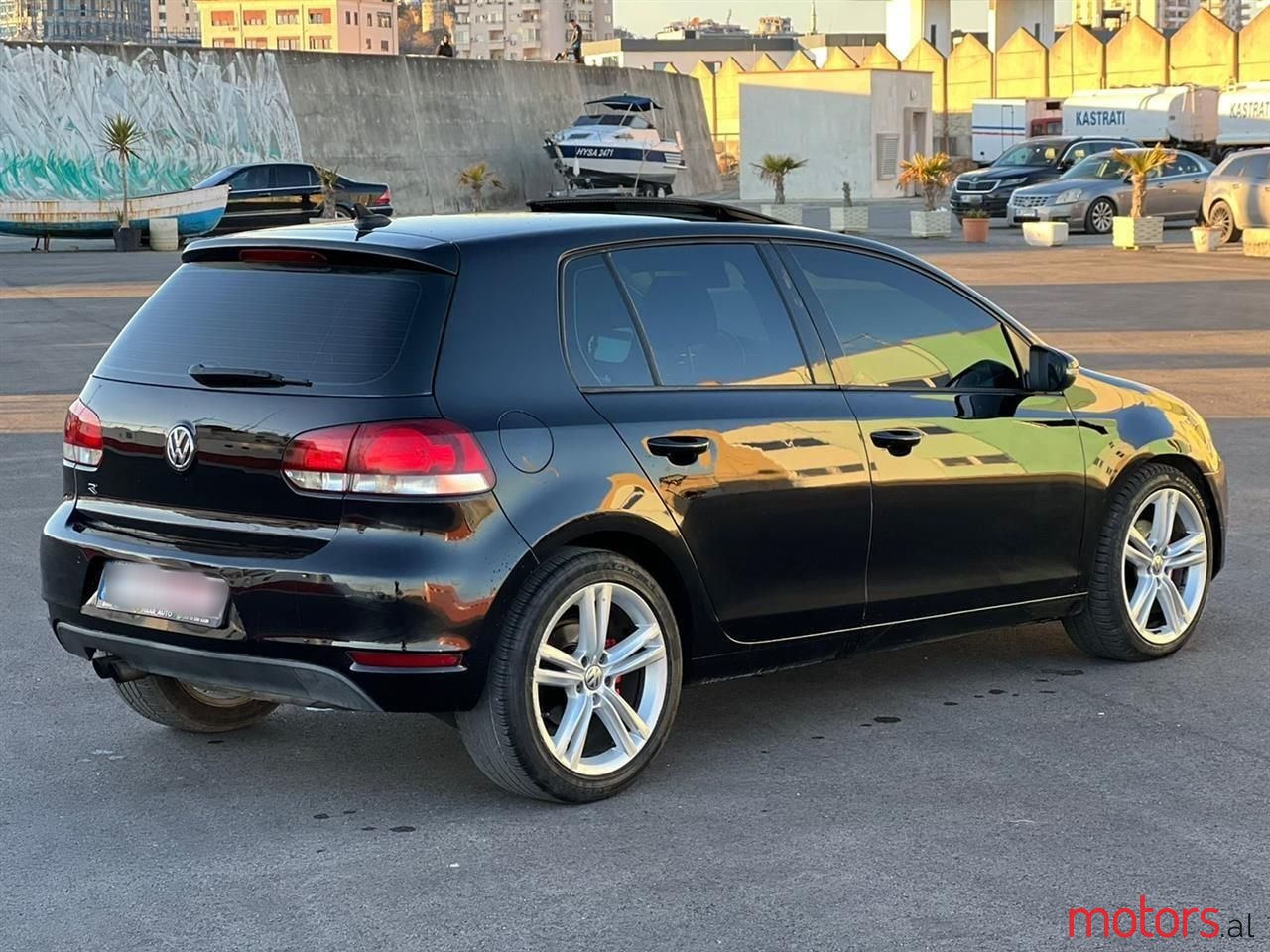 2012' Volkswagen Golf photo #5