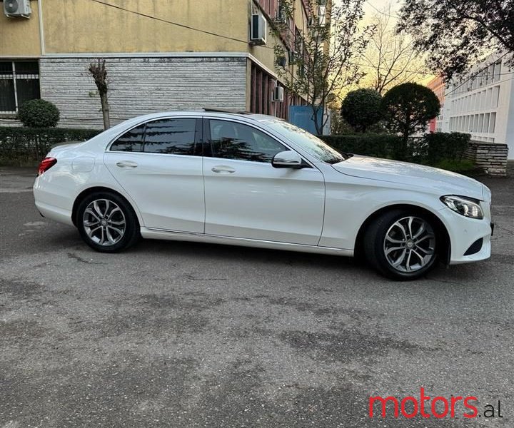 2017' Mercedes-Benz 220 photo #3
