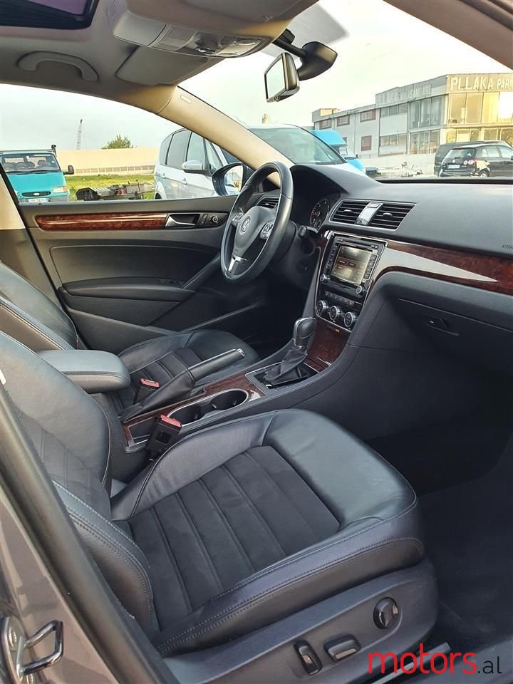 2014' Volkswagen Passat photo #5