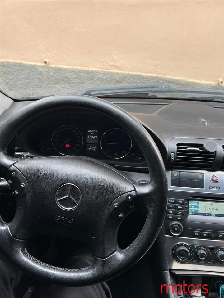 2006' Mercedes-Benz C 220 photo #3