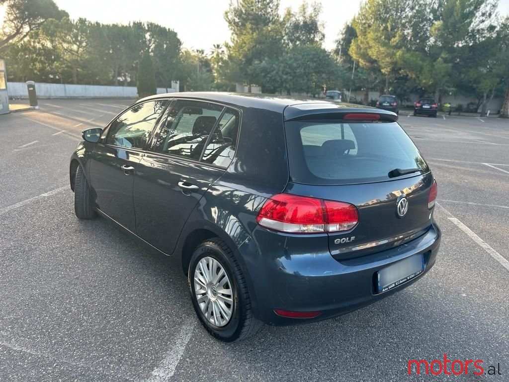 2011' Volkswagen Golf photo #4