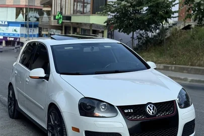 2009' Volkswagen Golf
