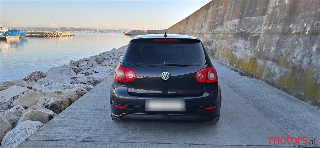 2005' Volkswagen Golf photo #4