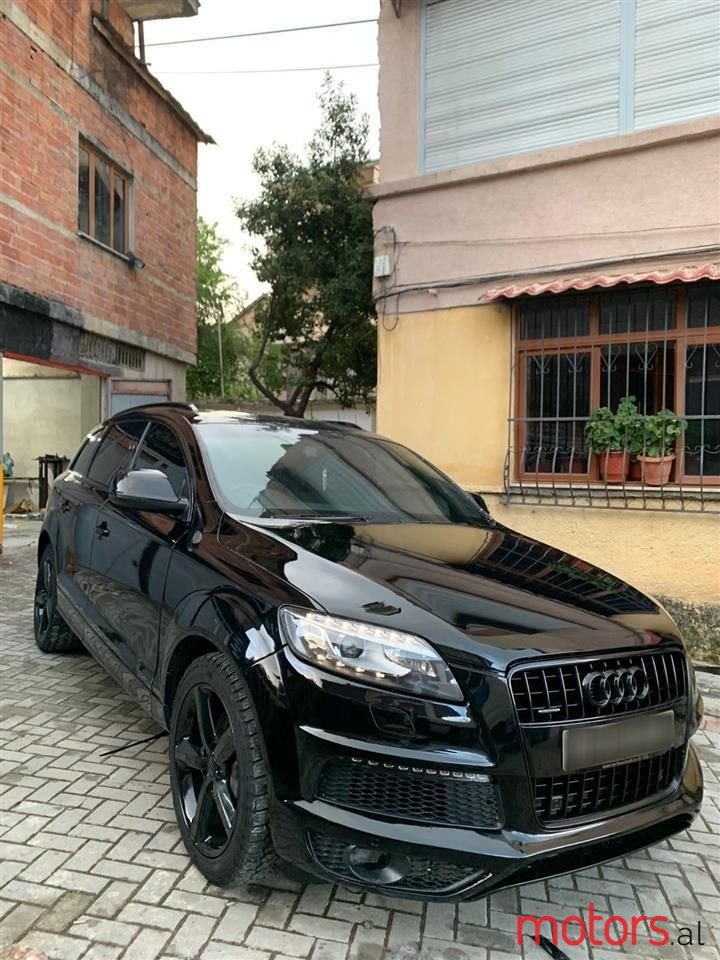 2013' Audi Q7 photo #6