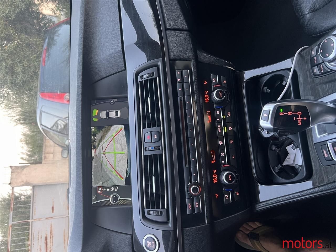 2010' BMW 530 photo #3