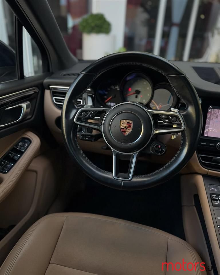 2019' Porsche Macan photo #6
