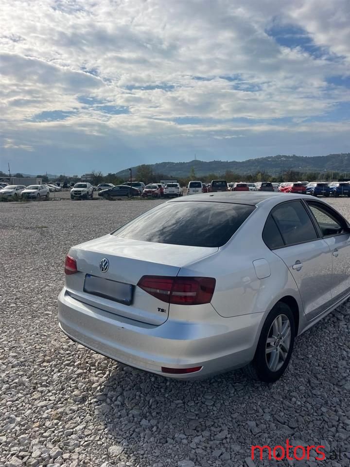 2016' Volkswagen Jetta photo #6