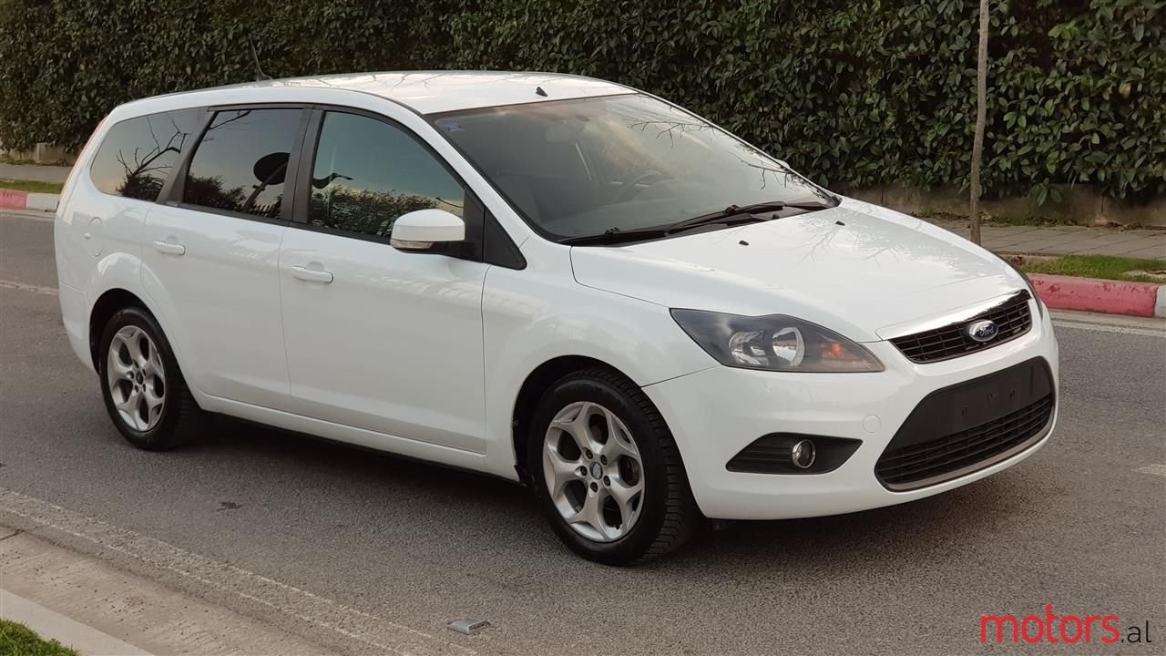 2010' Ford Focus photo #1