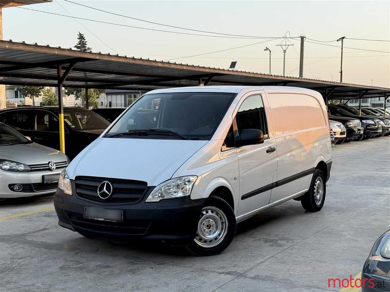 2011' Mercedes-Benz Viano photo #1