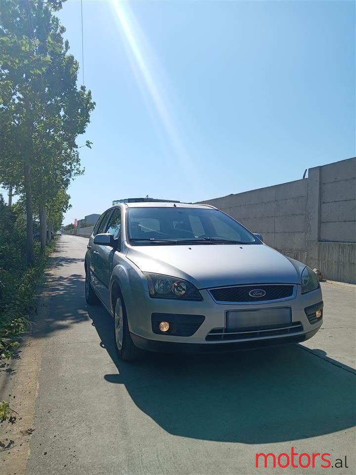 2005' Ford Focus photo #2